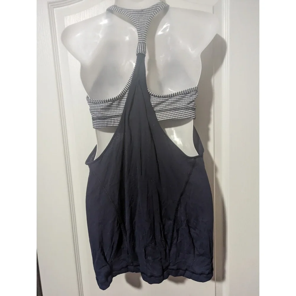 Lululemon Practice Freely Inkwell Tank Size 6 EUC Navy Blue White - Picture 4 of 10